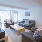 Superb 2 Bedroom Town Apartment, Quiet Location
